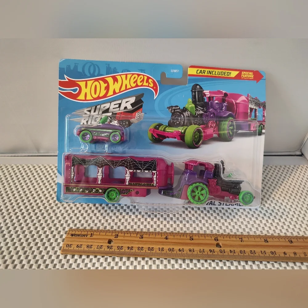 Hot Wheels Car-Nival Steamer With Car Super Rigs 2019 NWT